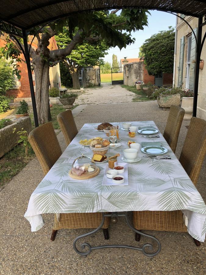 Le Mas Marguerite Arles Exterior foto
